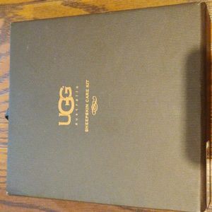 Ugg sheepskin care kit